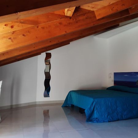 Raggio Di Sole Bed & Breakfast อาเจโรลา ภายนอก รูปภาพ