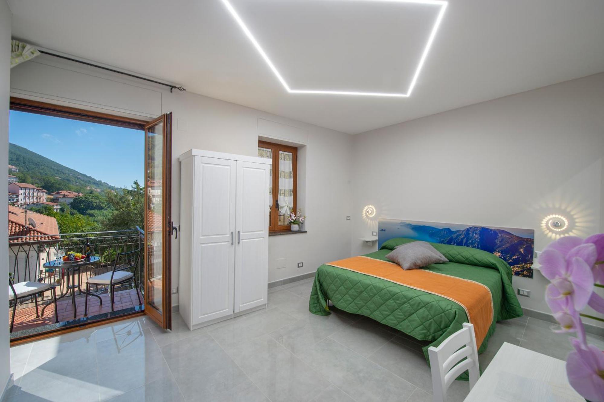 Raggio Di Sole Bed & Breakfast อาเจโรลา ภายนอก รูปภาพ